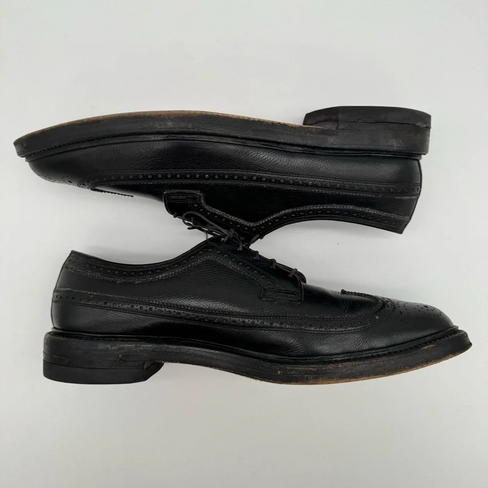 Florsheim Black Leather Long Wingtip Oxford Size 10.5 B